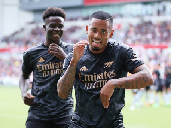 Bukayo Saka dan Gabriel Jesus