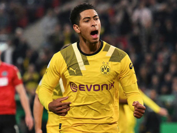 Gelandang Borussia Dortmund, Jude Bellingham.