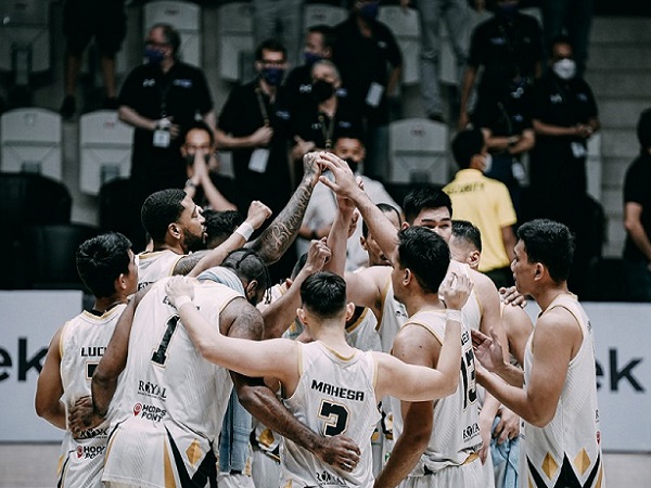 Skuat Dewa United Surabaya.  (Images: IBL)