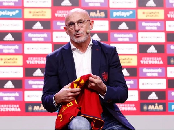 Pelatih anyar Timnas Spanyol, Luis de la Fuente. (Images: Getty)