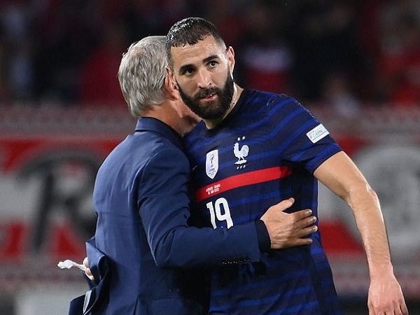 Didier Deschamps bersama Karim Benzema. (Images: Getty)
