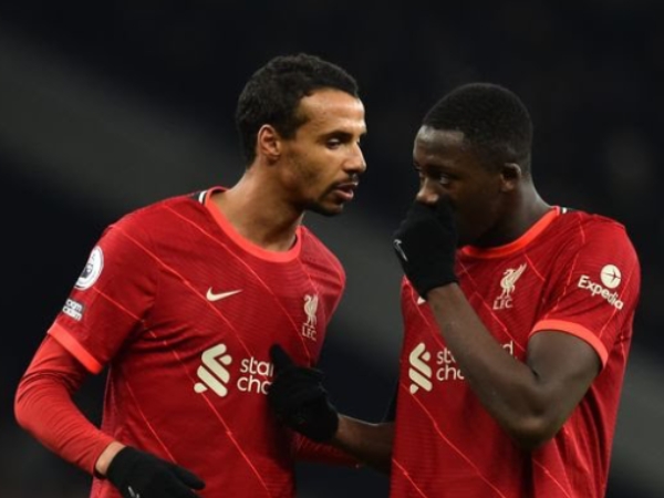 Matip puji dan doakan yang terbaik bagi Ibrahima Konate. (Sumber Foto: Liverpool Echo)