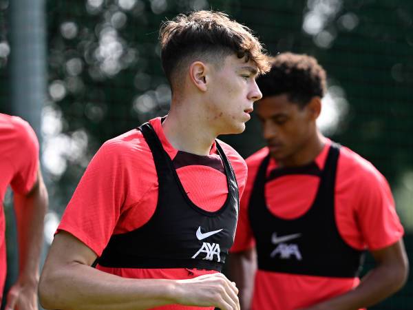 Bek Liverpool Senang Dapat Pujian dari Jurgen Klopp