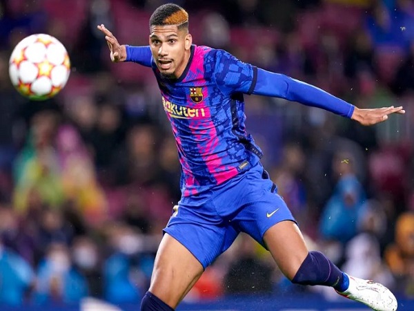 Bek Barcelona, Ronald Araujo. (Images: Getty)