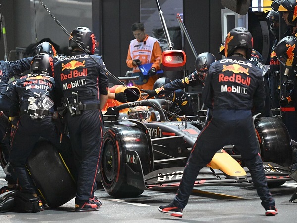 Damon Hill sebut Red Bull masih belum dominasi hingga terlalu superior.