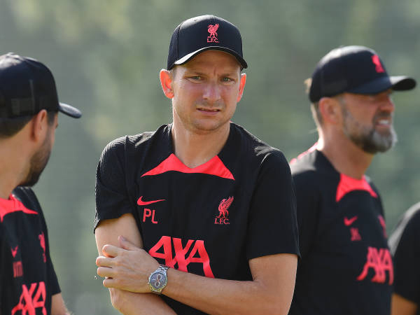 Asisten Manajer Liverpool Komentari Persaingan Timnya dengan Man City