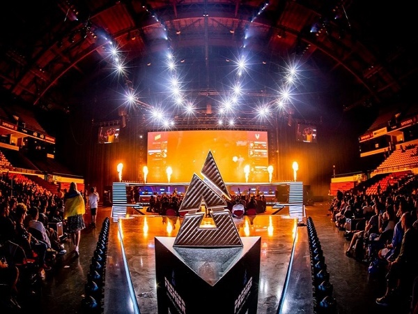 NaVi Dominasi Daftar Pemenang BLAST Premier CS:GO Team of The Year 2022