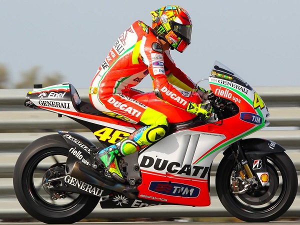 Michele Pirro beberkan penyebab Rossi tidak bisa bersinar dengan Ducati.