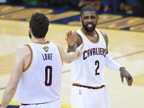 Kevin Love anggap jersey Kyrie Irving layak dipensiunkan oleh Cavaliers.