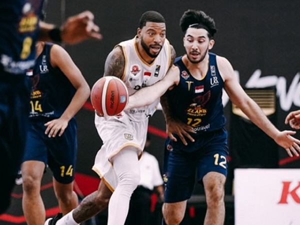 Pemain Elang Pacific Surabaya, Yonatan. (Images: IBL)