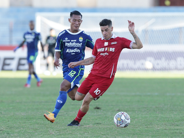 Gelandang asing Persis Solo, Alexis Messidoro