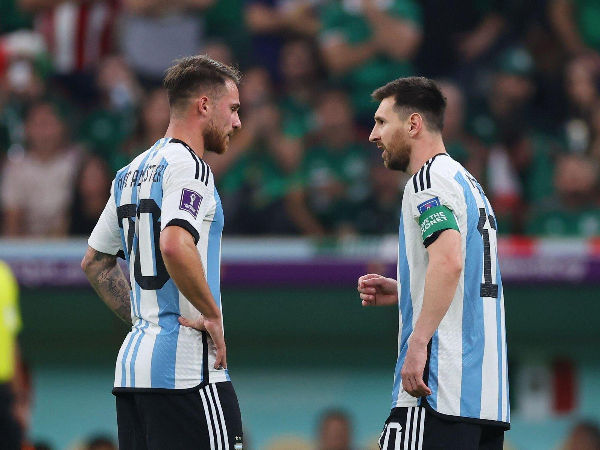 Lionel Messi dan Alexis Mac Allister