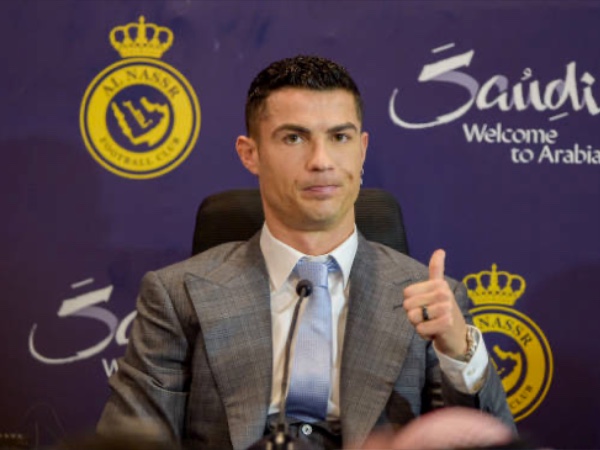 Ronaldo Tolak Tawaran Banyak Klub Sebelum Pilih Al Nassr