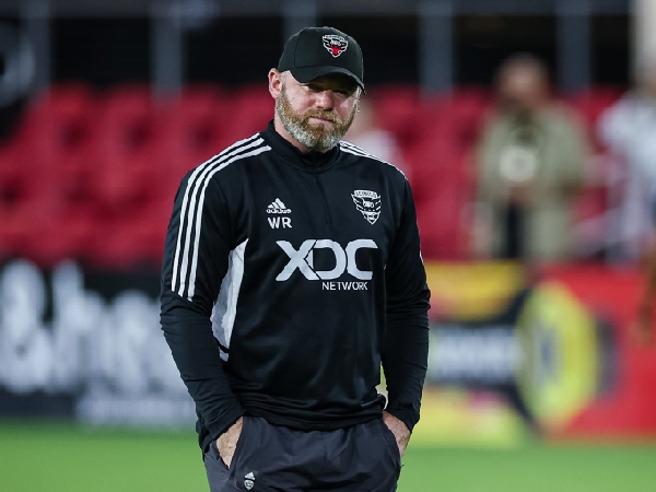 Wayne Rooney masuk daftar calon manajer baru Everton