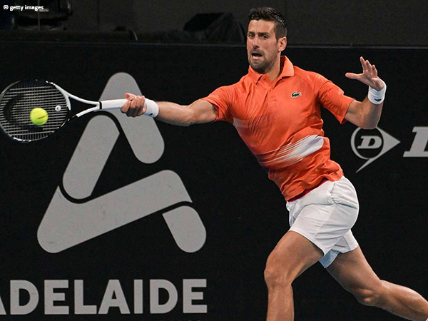 Novak Djokovic pulangkan Denis Shapovalov dari Adelaide