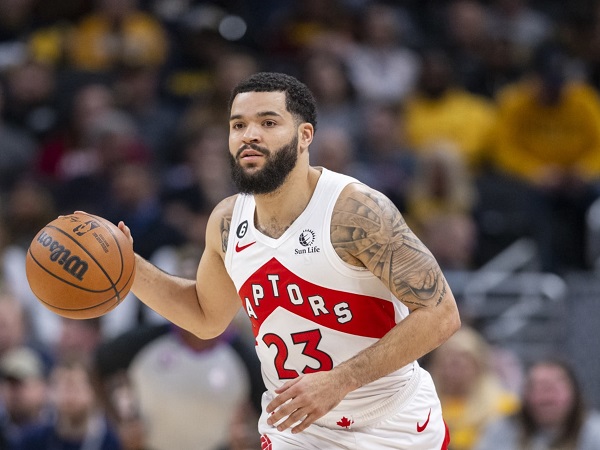 Fred VanVleet belum mau perpanjang kontraknya dengan Raptors.