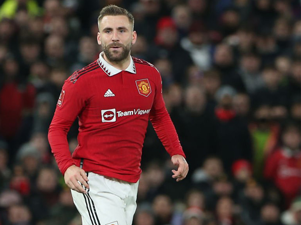 Bek kiri Manchester United, Luke Shaw.