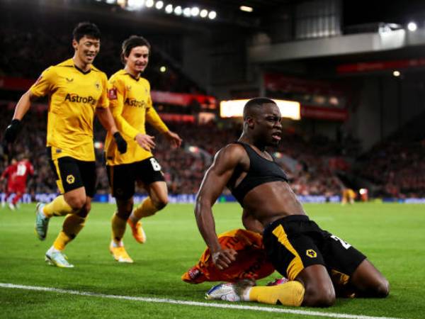 Toti Gomes Bingung Golnya Melawan Liverpool Dianulir