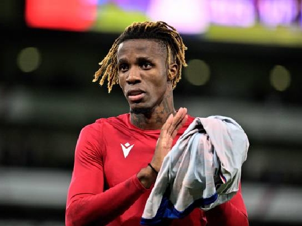 Wilfried Zaha akan memutuskan masa depannya di akhir musim