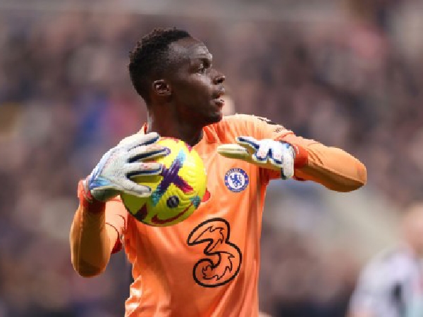 MU Disarankan Untuk Rekrut Edouard Mendy Sebagai Pengganti David de Gea