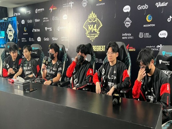 RRQ Hoshi Harusnya Larang Estes Saat Keok dari Blacklist di Semifinal UB M4