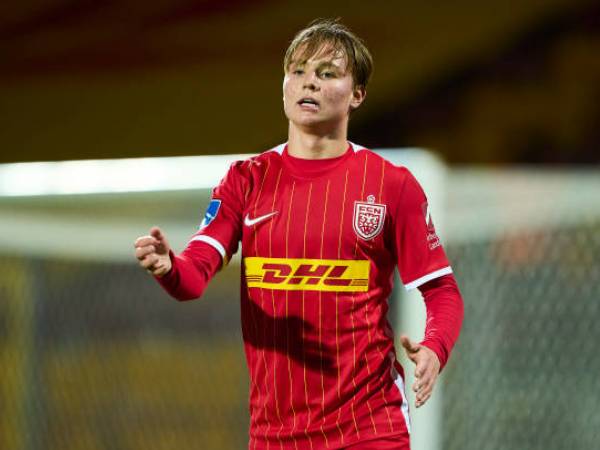 Remaja Menjanjikan Milik Norwegia Tolak Liverpool Demi Benfica