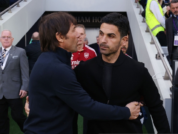Bos Tottenham Antonio Conte dan manajer Arsenal, Mikel Arteta