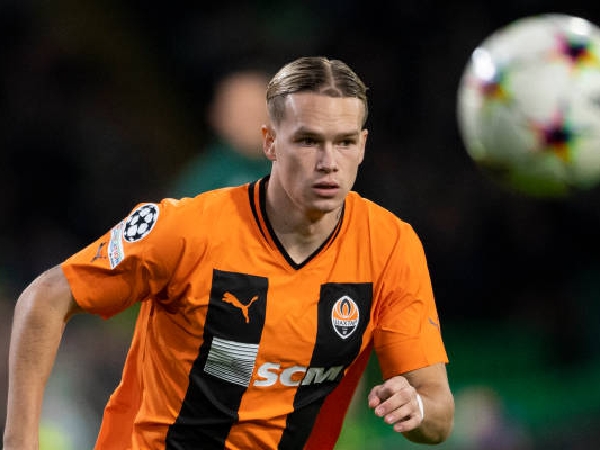 Mykhaylo Mudryk sepakat gabung Chelsea alih-alih Arsenal