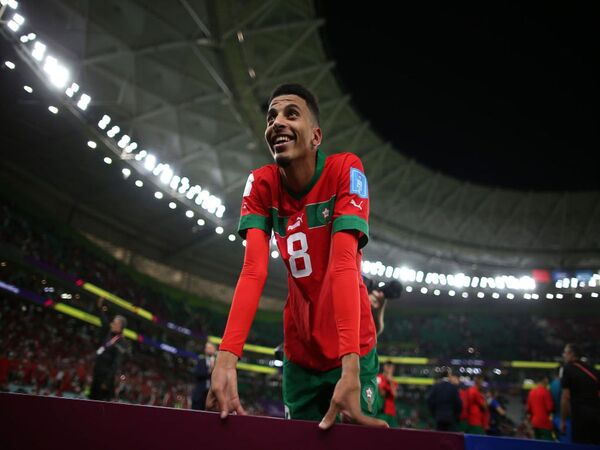 Direrktur Olahraga Napoli optimis jika timnya bisa merampungkan transfer Azzedine Ounahi Januar ini / via Getty Images