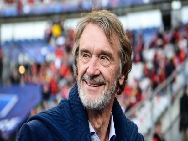 Salah satu orang terkaya di Inggris yaitu Sir Jim Ratcliffe, mengaku tertarik untuk membeli saham mayoritas Manchester United / via Getty Images