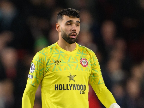 Chelsea mengincar kiper Brentford, David Raya