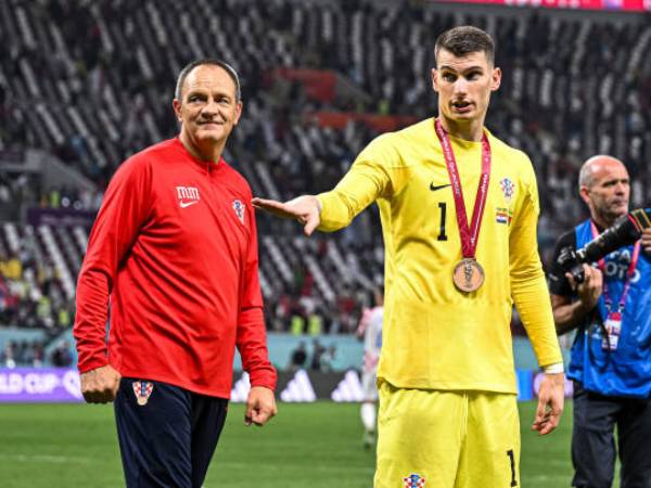 Nottingham Forest Pertimbangkan Kiper Dinamo Zagreb, Dominik Livakovic