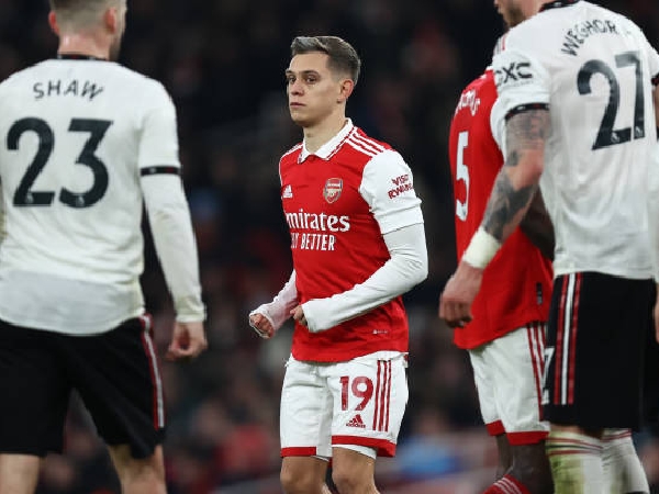 Leandro Trossard memainkan debut untuk Arsenal melawan Manchester United