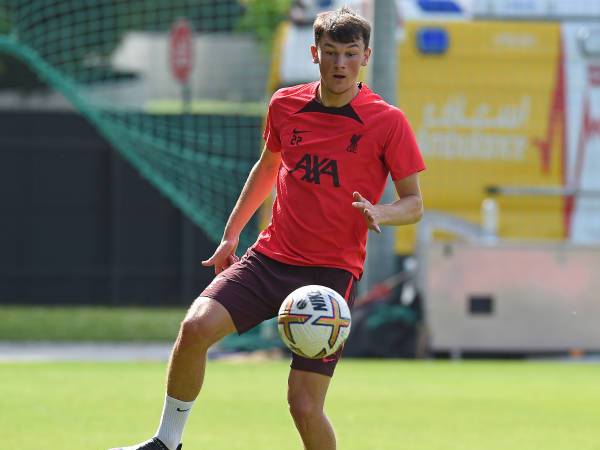 Liverpool Tidak Akan Lepas Calvin Ramsay Pada Bulan Ini