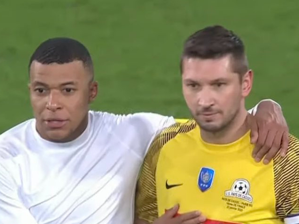 Kapten Pays de Cassel Alexis Zmijak dan Kylian Mbappe