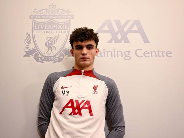 Bajcetic Terkejut Bisa Berkembang Pesat di Tim Utama Liverpool