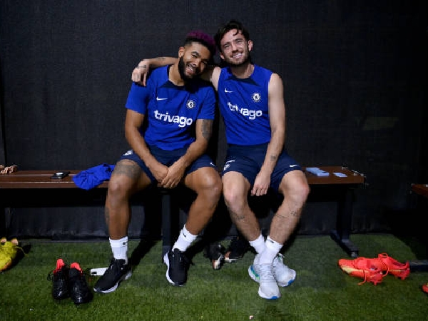 Dua bek sayap Chelsea, Reece James dan Ben Chilwell