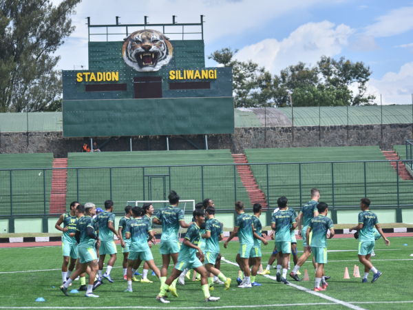 Pemain Persib ketika berlatih