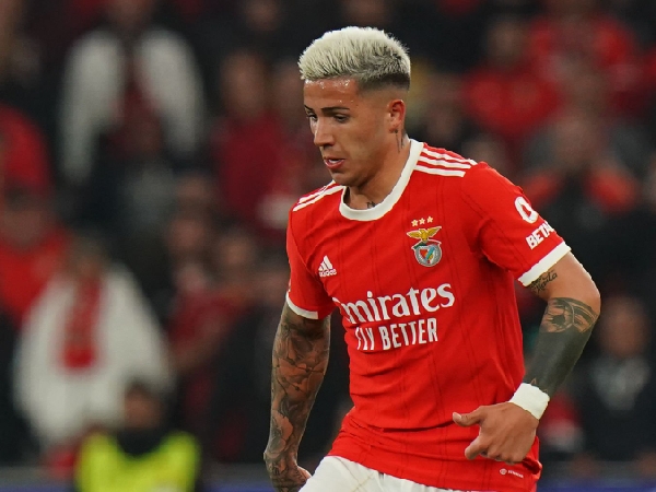 Enzo Fernandez memaksa kepindahan ke Chelsea