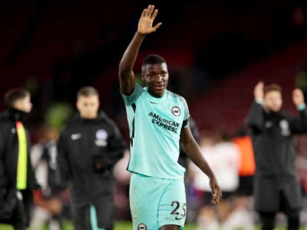 Brighton Enggan Lepas Moises Caicedo, Agen Sang Pemain Kesal