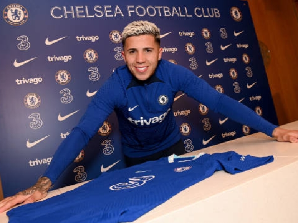 Enzo Fernandez menyelesaikan transfer yang rumit ke Chelsea