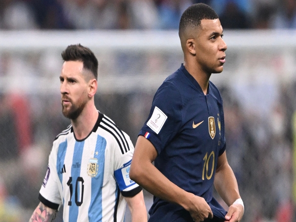 Lionel Messi menegaskan bahwa hubungannya dengan Kylian Mbappe baik-baik saja, setelah pertemuan Argentina vs Prancis di Piala Dunia 2022 kemarin / via Reuters