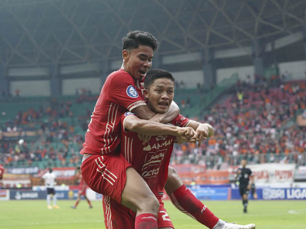 Pemain Persija Jakarta, Ilham Rio Fahmi merayakan gol ke gawang Rans Nusantara FC