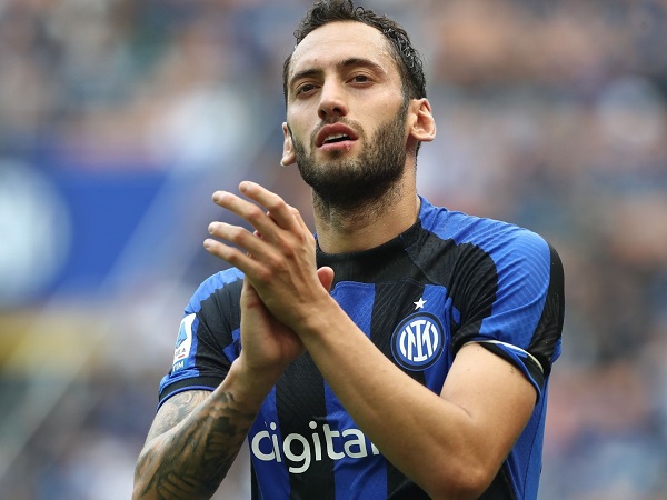 Hakan Calhanoglu
