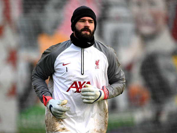 Alisson Dibuat Benar-benar Frustrasi dengan Penampilan Liverpool