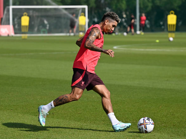 Liverpool Seharusnya Jual Firmino dan Pertahankan Mane