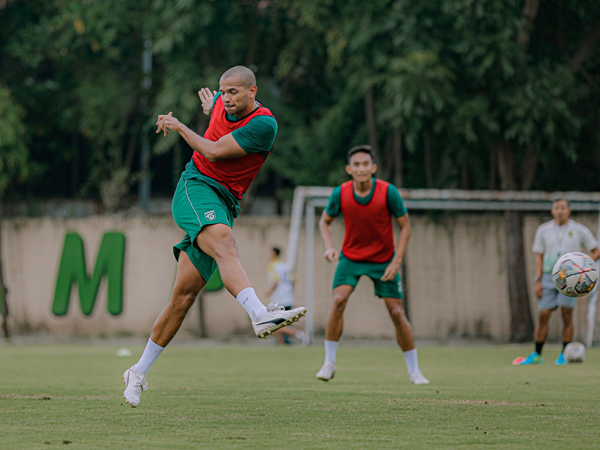 Persebaya Surabaya fokus hadapi laga kontra PSS Sleman