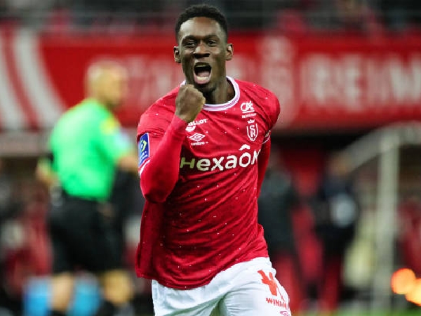 Striker pinjaman Arsenal, Folarin Balogun, moncer bersama Reims