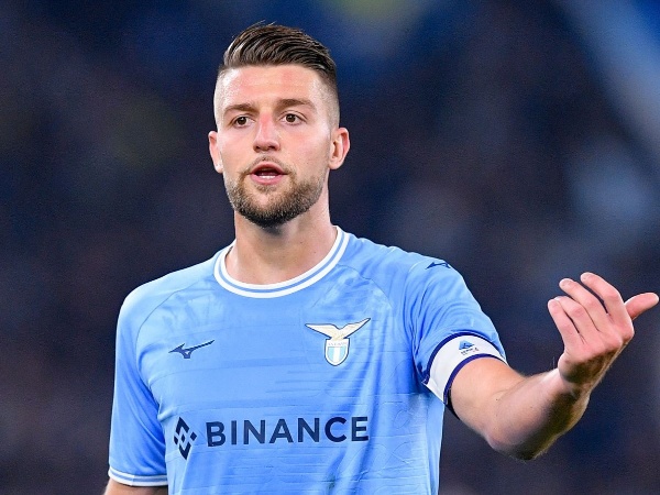 Gelandang bintang Lazio