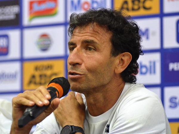 Pelatih Persib, Luis Milla